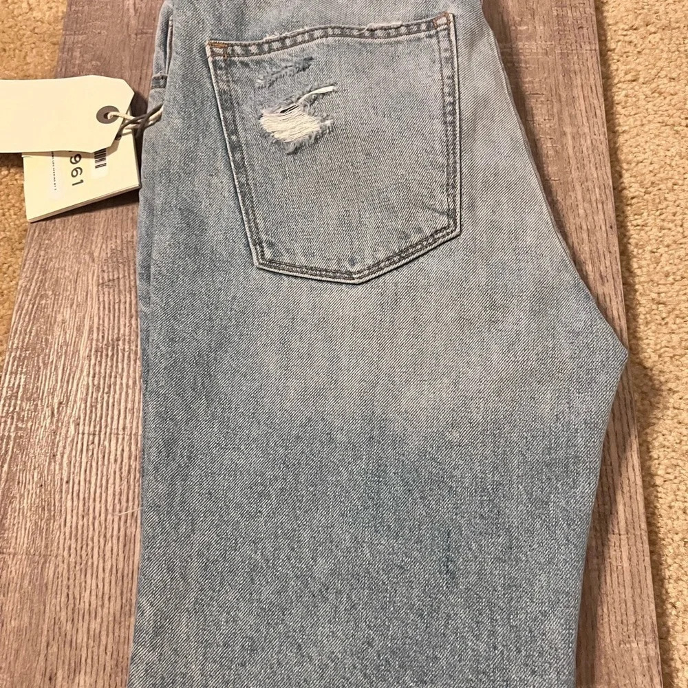 DL1961 Denim Bermuda Shorts Distressed Raw Hem NEW Size 25 - Picture 5 of 5